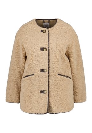 Beige fleecejack met ronde hals, vier grote knopen, twee voorzakken en donkerbruine bies langs de randen en knooplussen.