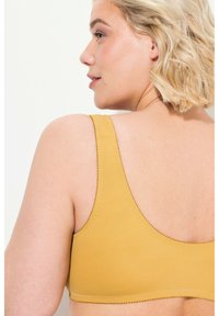 Ulla Popken VORDERVERSCHLUSS GEPOLSTERTE BREITE TRÄGER KEIN EINSCHNEIDEN - Reggiseno - mustard