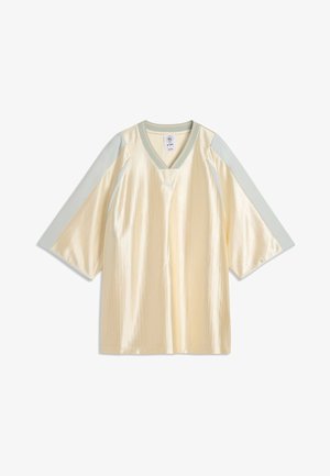 Puma, T7 OVERSIZED FUSSBALLTRIKOT - Maillot de foot - buttercream-créme de mint