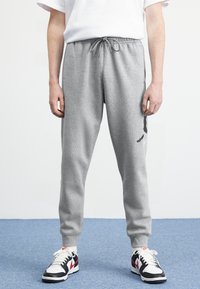 Jordan BASELINE PANT - Trainingsbroek - carbon heather/black
