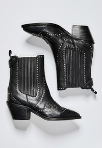 Pepe Jeans WESTERN W STUDS - camperos - black/negro Zalando.es