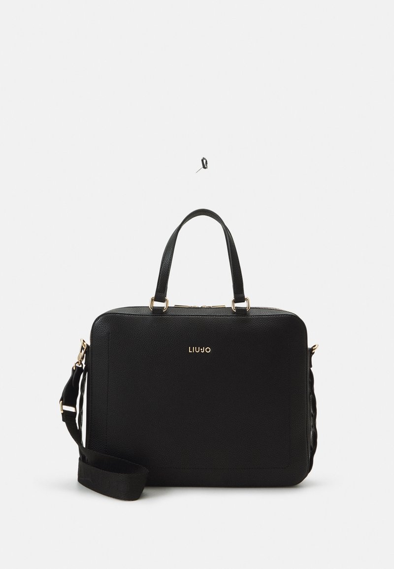 Sac à main Liu Jo rectangulaire noir avec deux poignées supérieures, des finitions dorées et une bandoulière amovible sur fond blanc uni.