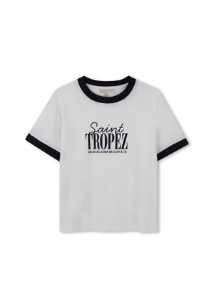 Witte korte mouw T-shirt met marineblauwe kraag en manchetten, met zwarte tekst "Saint Tropez Michael Kors Beach Club".