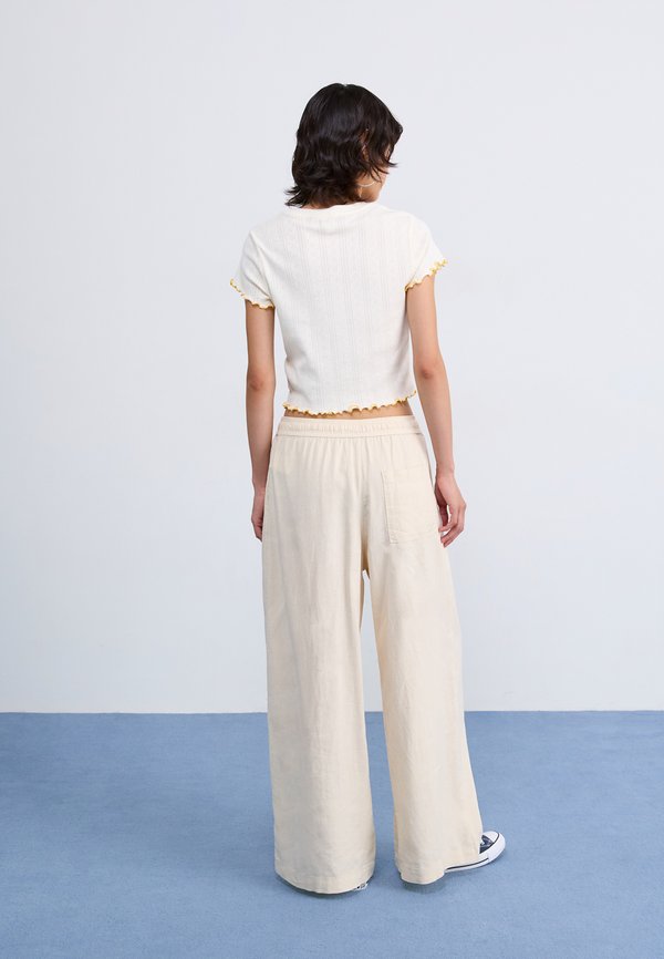 LEKEITIO BREAK MID PANT - Trousers - parchment3