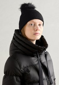 Beanie - black