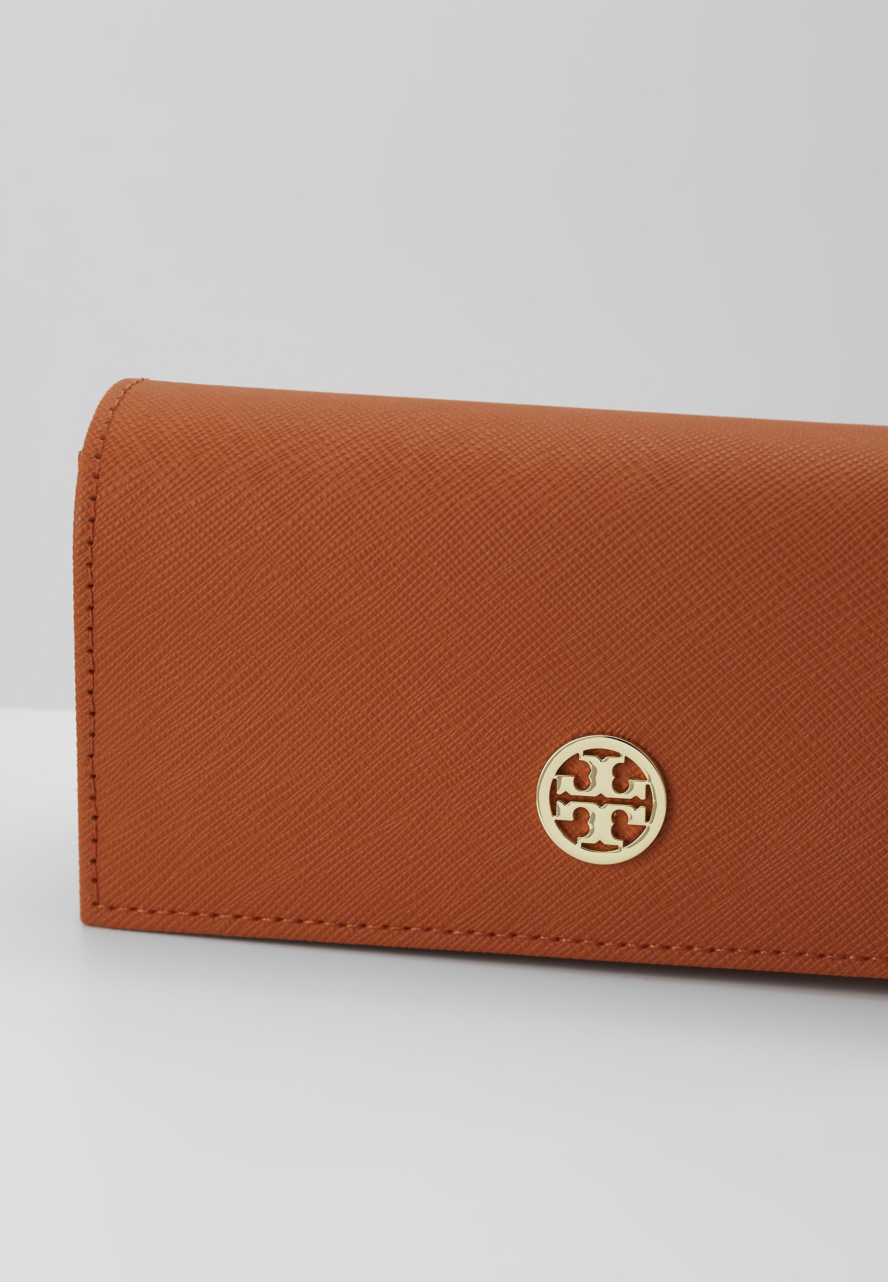 tory burch sunglasses case
