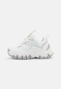 TRAIL ONE  - Sneaker low - white