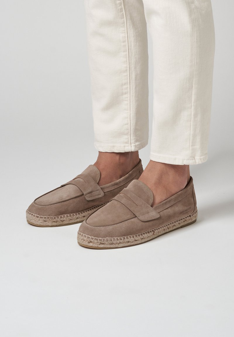 FRED MARTIN COLLECTION MARBELLA - Alpargatas - taupe suede