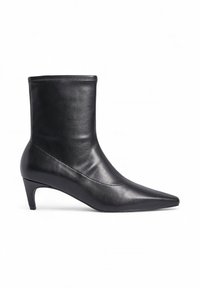 FITTED - Klasické členkové čižmy - black