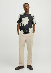 Jack & Jones PREMIUM ALL OVER RUNDHALS - T-shirt med print - night sky