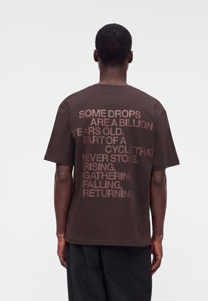 Rains, CLASSIC UNISEX - T-shirt imprimé - bark