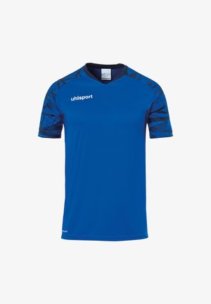 Blå atletisk trøje lavet af polyester, med korte ærmer, V-hals design og abstrakte sorte mønstre på ærmerne.