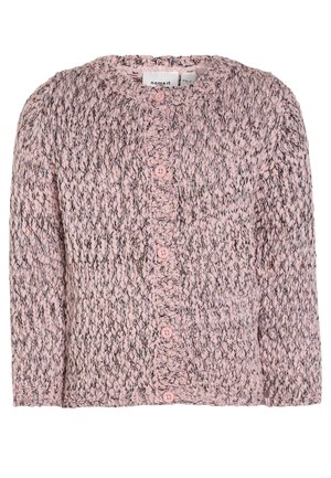 Rosa og grå chunky strikket cardigan med knapper, lange ærmer og rund hals, lavet af tekstureret garn.