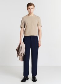 Calliope OPERATO - T-shirt basic - beige scuro