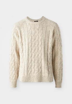Sweater de tricot em tom de creme, com gola redonda, padrão texturizado e punhos e cintura canelados. Feito de um fio macio e espesso.