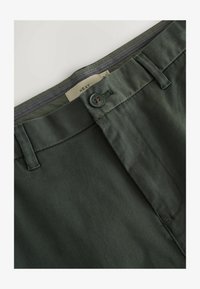 Valittu, dark green