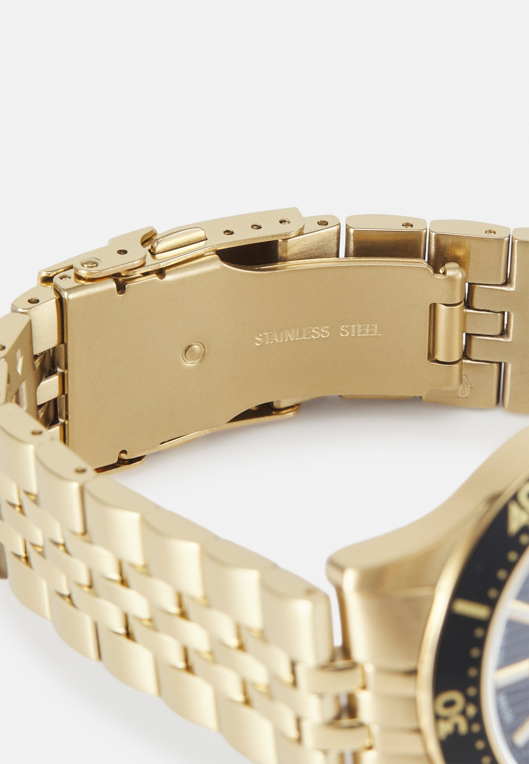 Guess Versace Armani Premium Watches Zalando Premium Package [502385] |  Watches Wholesale Import | merkandi.com - Merkandi B2B