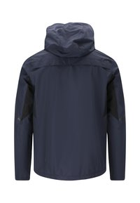 Mörkblå regnjacka med huva, med svarta detaljer på axlar och sidor, tillverkad av vattenavvisande material. Slät textur.