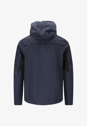 Marine regnjakke med hætte, med sorte accenter på skuldre og sider, lavet af vandafvisende materiale. Glat tekstur.