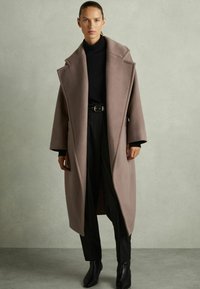 Reiss FIT BRIDGET BLINDSEAM - Klasisks mētelis - mink neutral