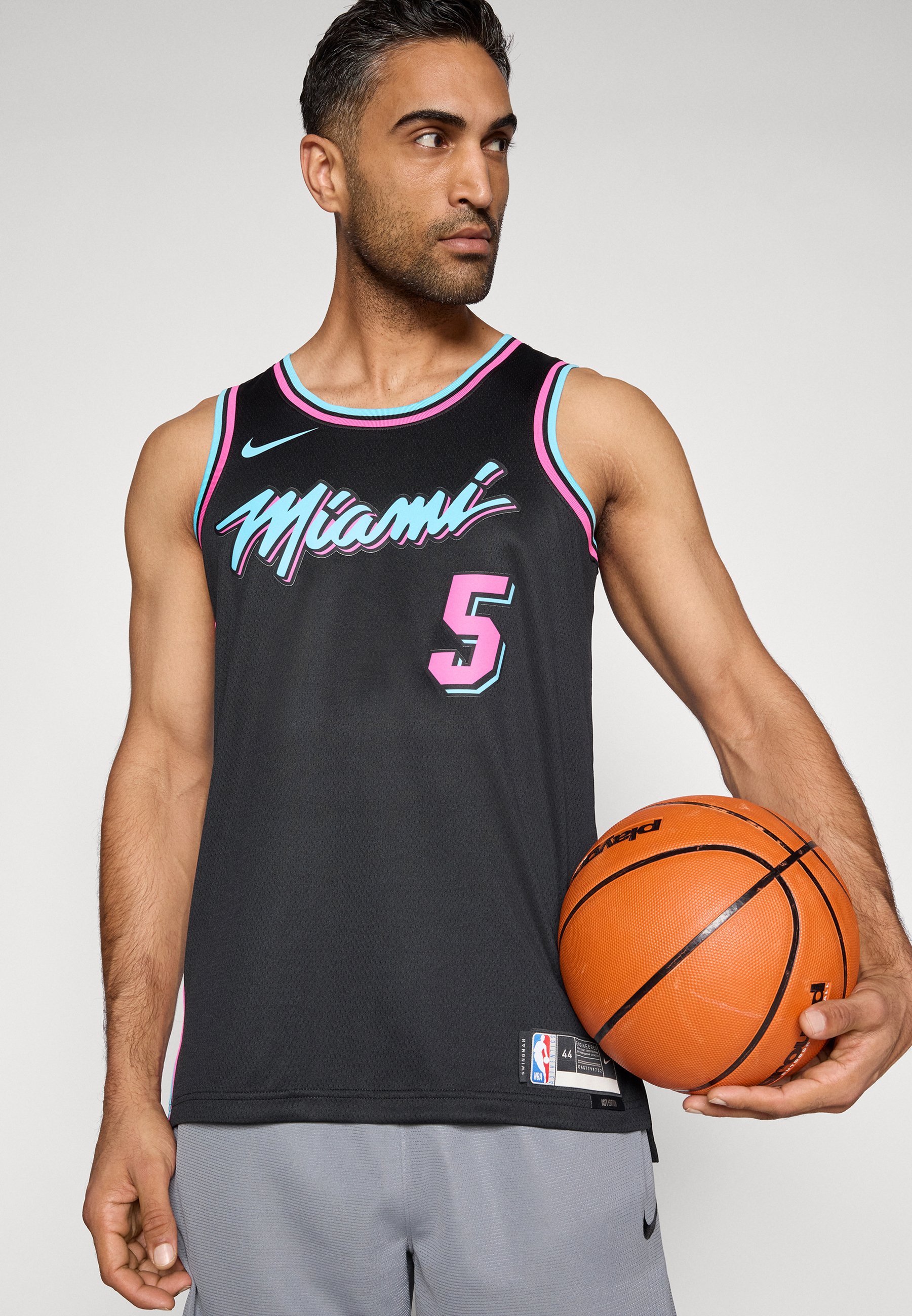 nike basketball suit