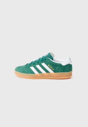 GAZELLE INDOOR UNISEX - Tossud - collegiate green/white/gum