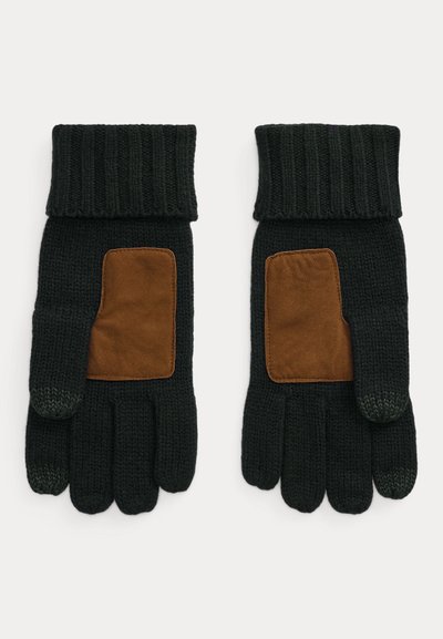 Černé pletené rukavice s žebrovaným lemem a hnědými koženými záplatami. Má pět prstů s texturovanými špičkami pro lepší úchop.