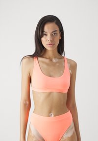 Speedo - SOLID CONVERTIBLE - Bikiniyläosa - disco peach Pienoiskuva 1