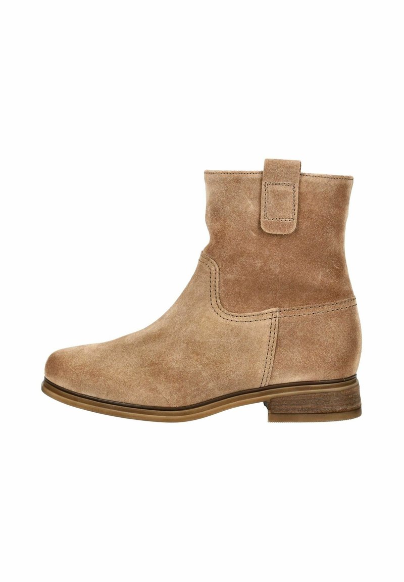Wildleder-Ankle-Boots in Hellbraun mit runder Zehenform, dezenten Nähten und einer Schlaufe an der Rückseite. Niedriger Blockabsatz und glatte Sohle.