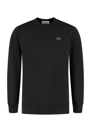 Zwarte crewneck sweatshirt van een gladde stof. Voorzien van ribgebreide boorden en een zoom. Klein "PURE PATH" logo gedrukt op de borst.