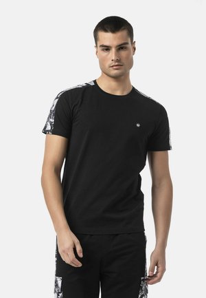 Cipo & Baxx, T-SHIRT MIT SCHULTERSTREIFEN IM REGULAR FIT - Print T-shirt - schwarz