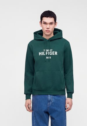 Tommy Hilfiger, STACK HOODIE - Mikina s kapucňou - ornamental green