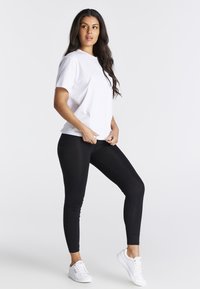 SIKSILK - Leggings - black Miniaturebillede 1