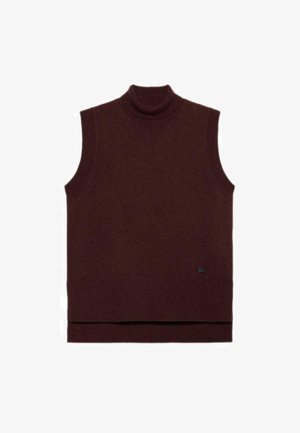 Hnědý pletený svetr bez rukávů s rolákem, s žebrovaným límcem, otvorama pro ruce a lemem, položený na bílé pozadí.