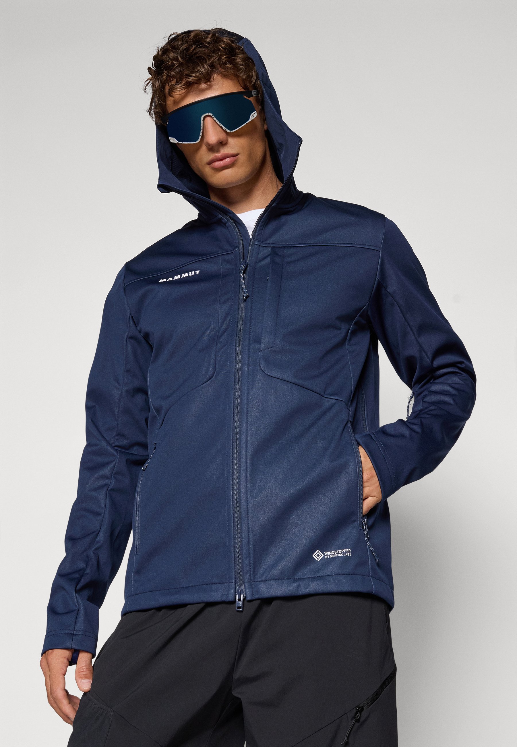 美品中古】Mammut WS Winter Trail Jacket Men サイズL Mammut Taiss