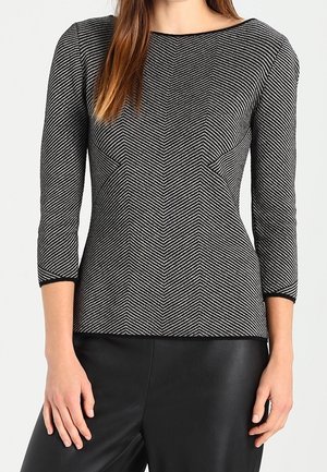 Sweter