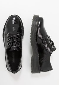 bugatti NERIA - Schnürer - black