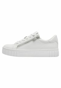 Hvide sneakers med høj sål, glat læderoverflade, rund tå og sidelukning med metal detaljer. Tykk gummisål.