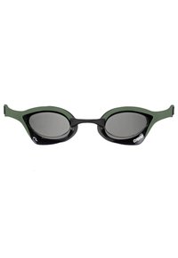 Occhialini da nuoto con una montatura nera e lenti scure, guarnizioni oculari in silicone verde, forma aerodinamica e cinturini regolabili per una vestibilità sicura.