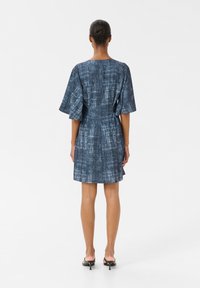 Gestuz Dnevna obleka - dark denim structure