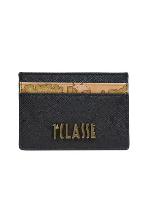 Portacarte nero con texture, dotato di una fessura superiore con motivo mappa beige e la scritta del marchio "T CLASSE" in oro sul davanti.