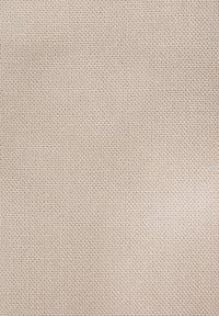 Tessuto tessuto in un tenue beige con una trama fine, caratterizzato da un motivo uniforme e compatto e da una finitura opaca. Adatto per diverse applicazioni.