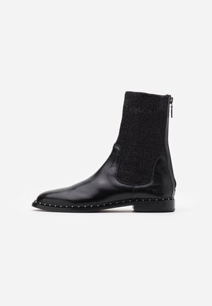 Kotníkové boty - black