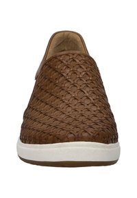 Brown woven leather slip-on shoes with a smooth inner lining and white rubber sole, featuring a rounded toe and flexible design.