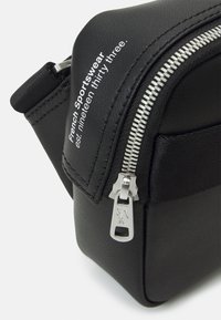 Lacoste PRACTISE UNISEX - Torba preko tijela - noir