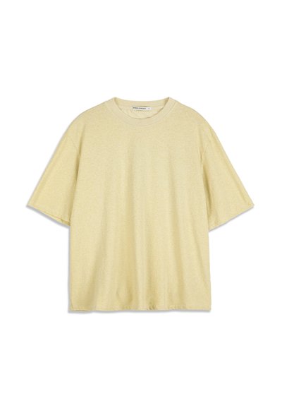 T-shirt jaune clair à manches courtes et col rond, coupe décontractée, sans motifs ni graphismes visibles.