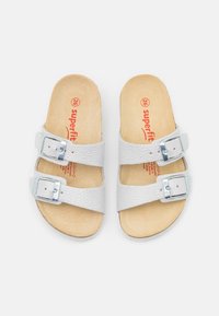 Superfit FUSSBETTPANTOFFEL SANDALS - Platt slip-in - silber