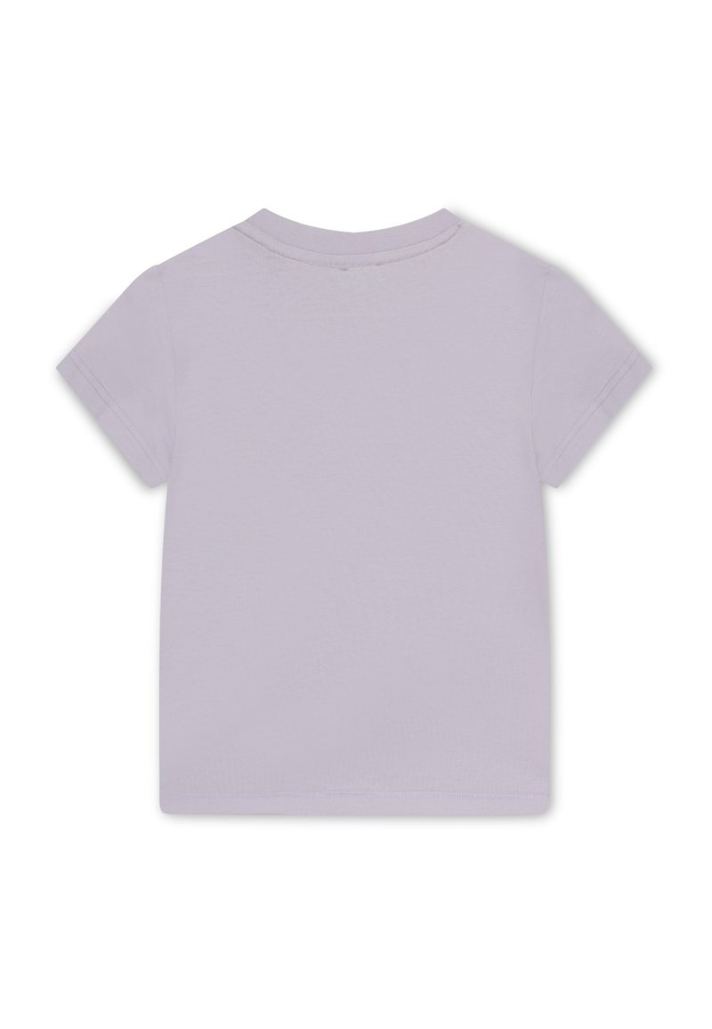 Helllila kurzes T-Shirt mit Rundhalsausschnitt. Glatte Baumwollstruktur mit klassischem Schnitt und ohne sichtbare Muster oder Akzente.