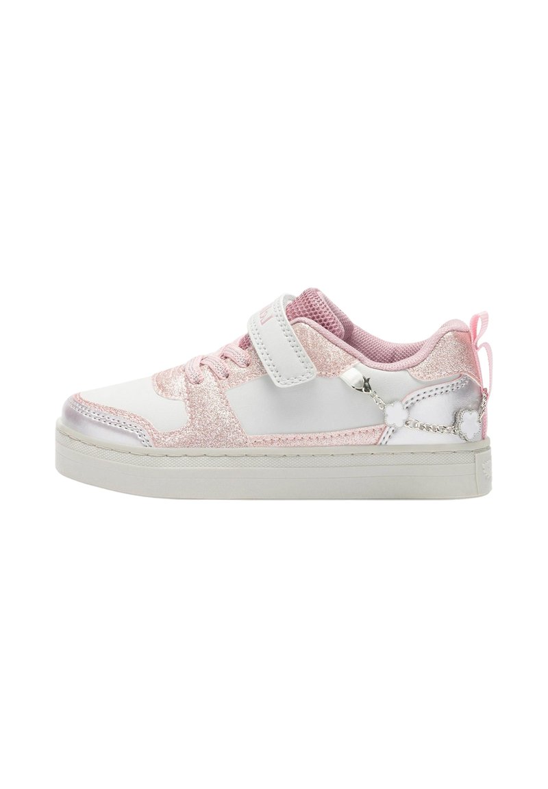 Sneaker bianchi e rosa con dettagli glitterati, linguetta in rete e suola in gomma. Presenta una cinghia in Velcro e un dettaglio decorativo a catena sul tallone.