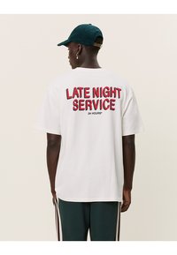 Les Deux LATE NIGHT SERVICE - Μπλουζάκι με στάμπα - light ivory